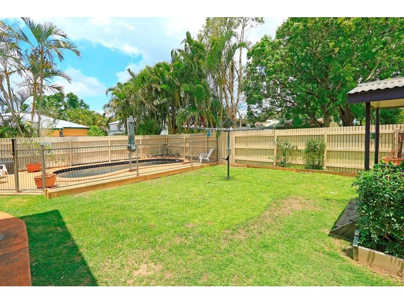 1 Penlington Street, The Range QLD 4700