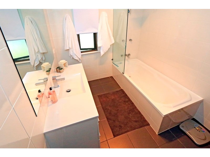 4 Jones Street, Wandal QLD 4700