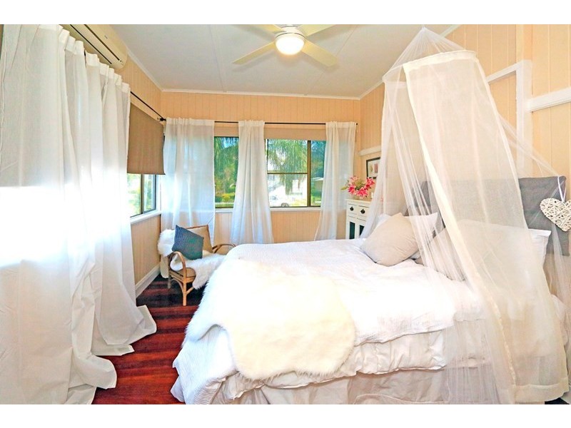 4 Jones Street, Wandal QLD 4700