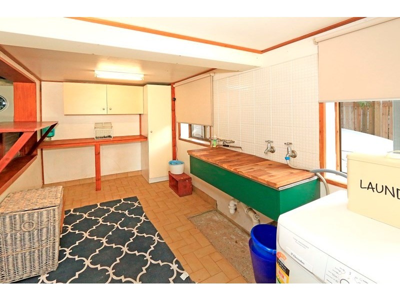 4 Jones Street, Wandal QLD 4700