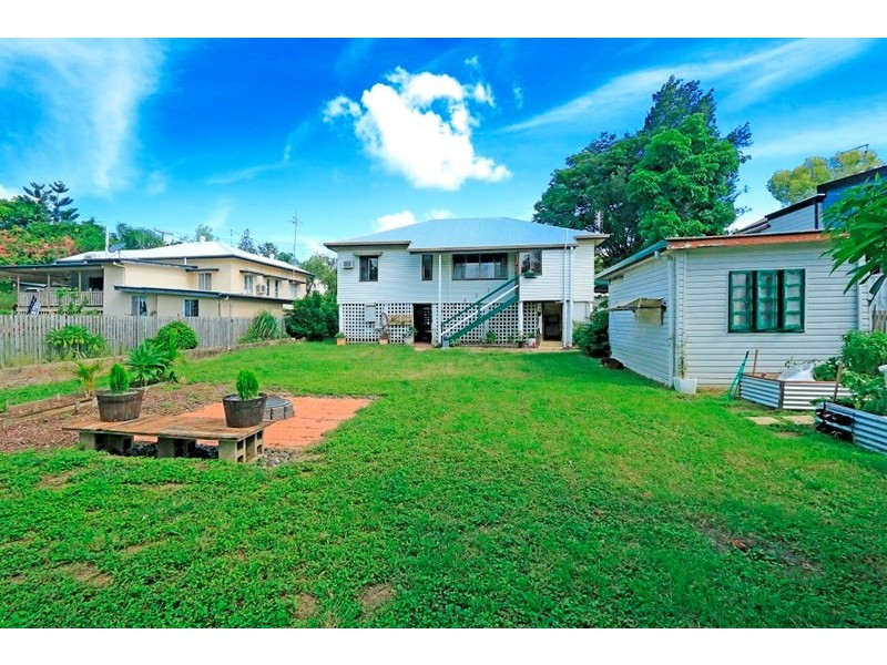 4 Jones Street, Wandal QLD 4700