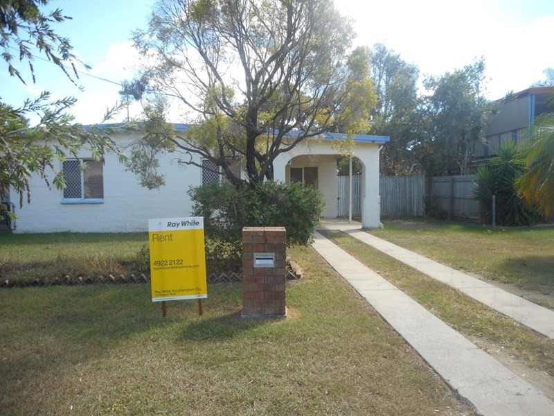 2/77 Buzacott Street, Park Avenue QLD 4701