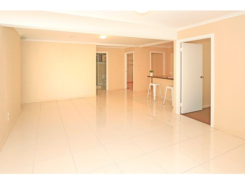 135 Berserker Street, Berserker QLD 4701