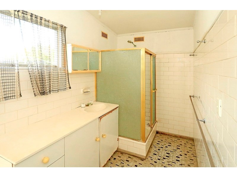 9 Denning Street, Park Avenue QLD 4701