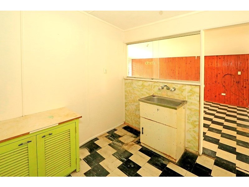 9 Denning Street, Park Avenue QLD 4701