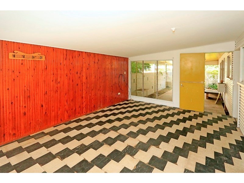 9 Denning Street, Park Avenue QLD 4701