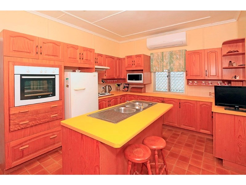 6 Clarke Street, The Range QLD 4700