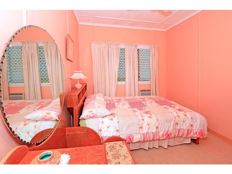 6 Clarke Street, The Range QLD 4700