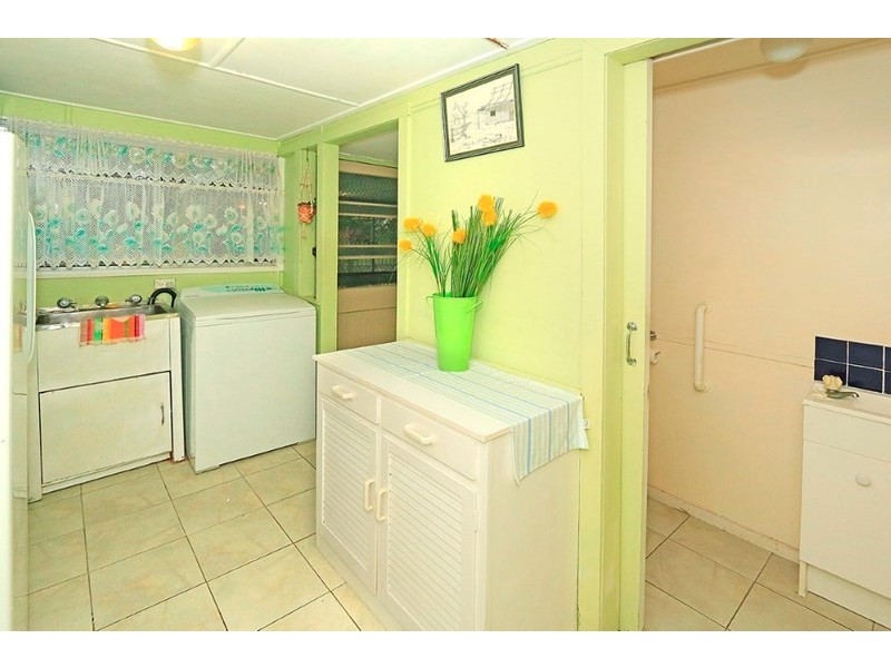 6 Clarke Street, The Range QLD 4700