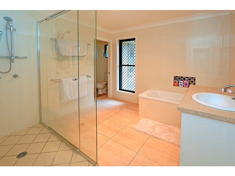 33 Bunya Road, Rockyview QLD 4701