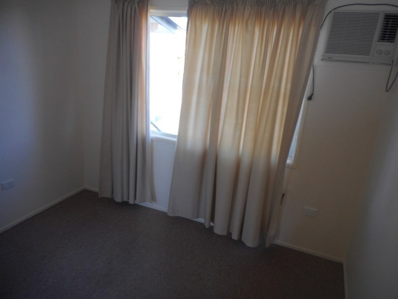 6 Elwing Street, Kawana QLD 4701