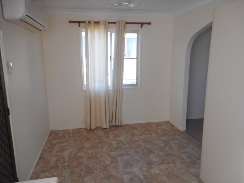 6 Elwing Street, Kawana QLD 4701