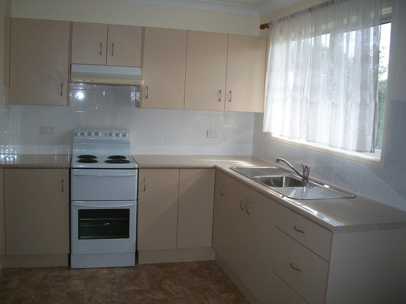 6 Elwing Street, Kawana QLD 4701