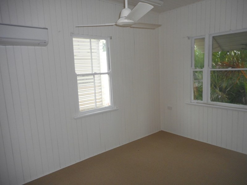 92 Elphinstone Street, Berserker QLD 4701