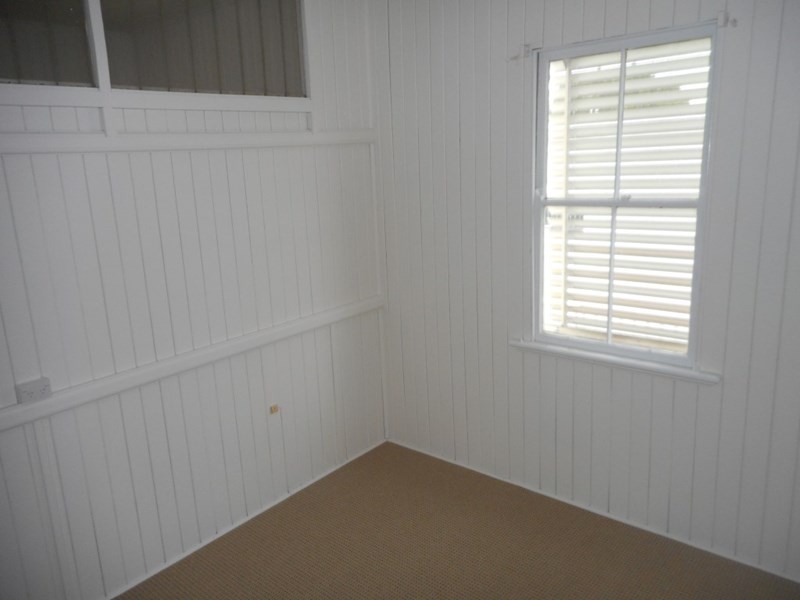 92 Elphinstone Street, Berserker QLD 4701