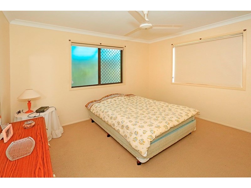 27 Booker Street, Park Avenue QLD 4701