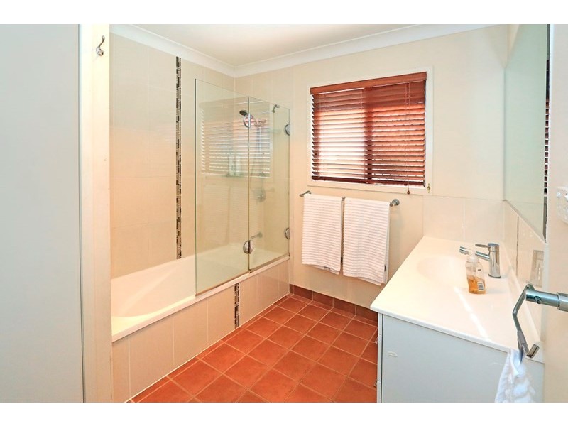 63 Gray Street, Park Avenue QLD 4701