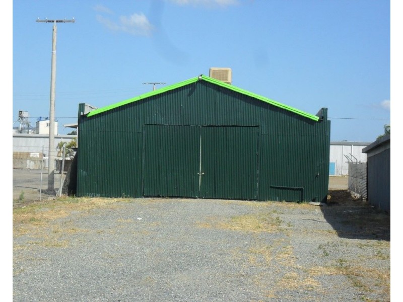 35 Park Street, Park Avenue QLD 4701