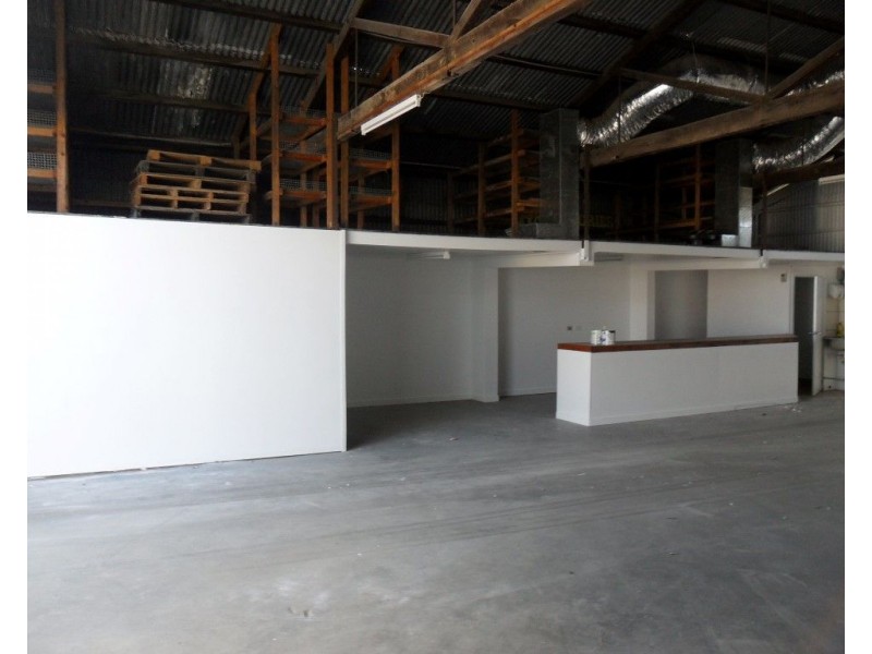 35 Park Street, Park Avenue QLD 4701