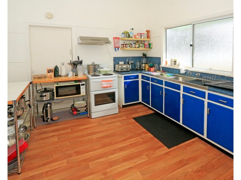 Units 1-2, 57 Deacon Street, Berserker QLD 4701