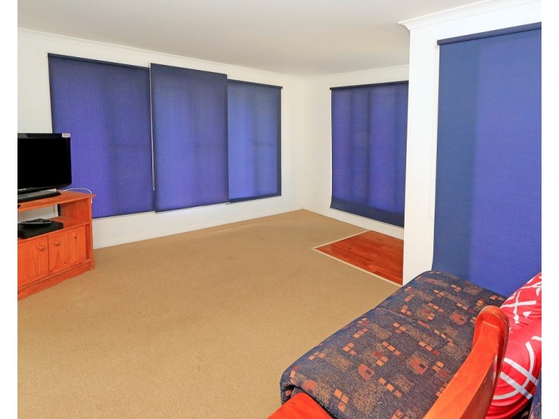 Units 1-2, 57 Deacon Street, Berserker QLD 4701