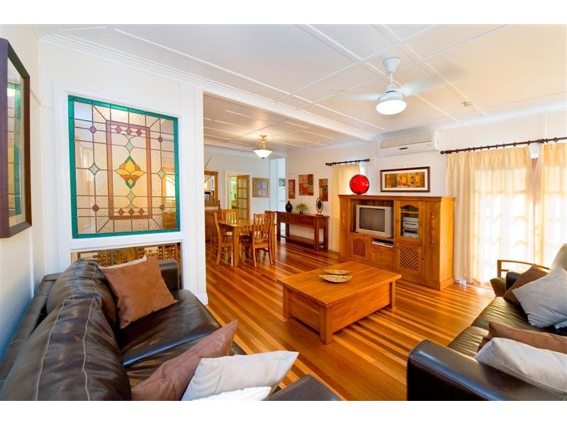 8 King Street, The Range QLD 4700