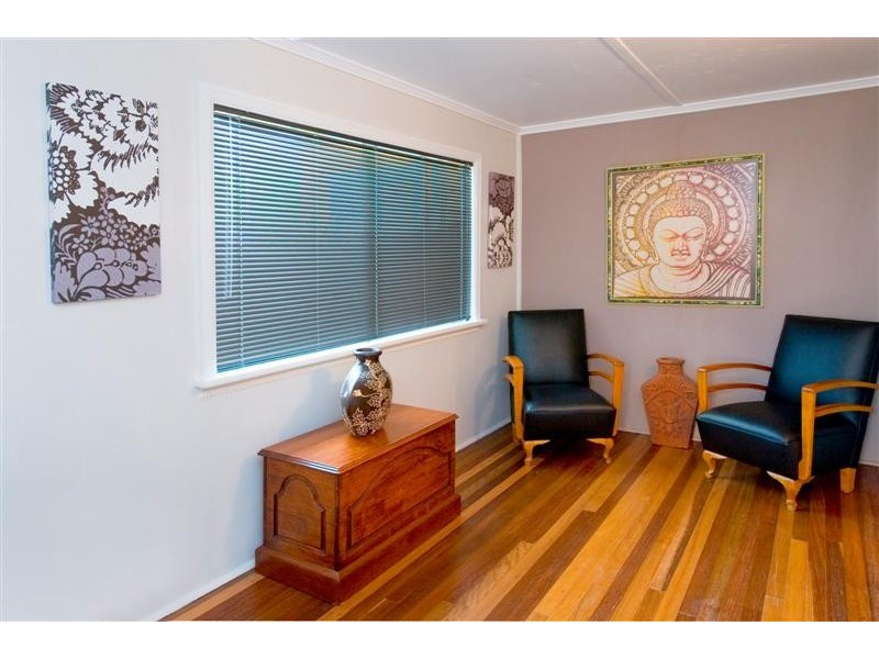 8 King Street, The Range QLD 4700