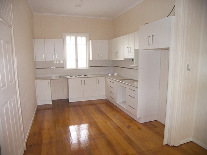 9 Penlington Street, The Range QLD 4700