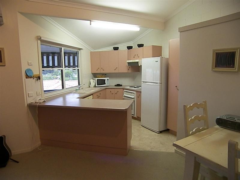 2/31 King Street, The Range QLD 4700