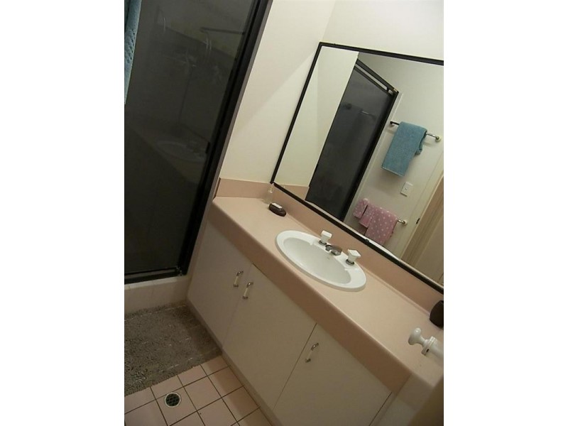 2/31 King Street, The Range QLD 4700