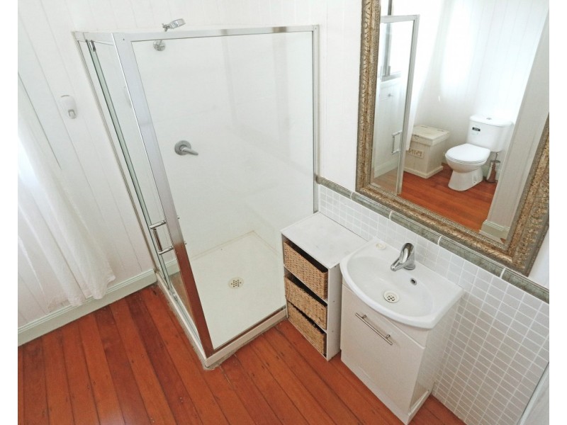 8 Curtis Street, Wandal QLD 4700