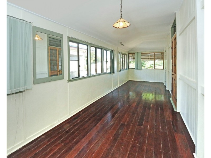 8 Curtis Street, Wandal QLD 4700