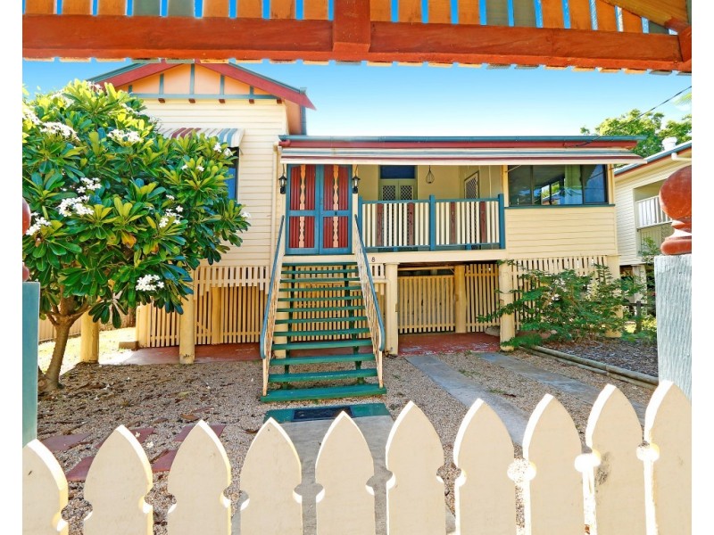 8 Curtis Street, Wandal QLD 4700