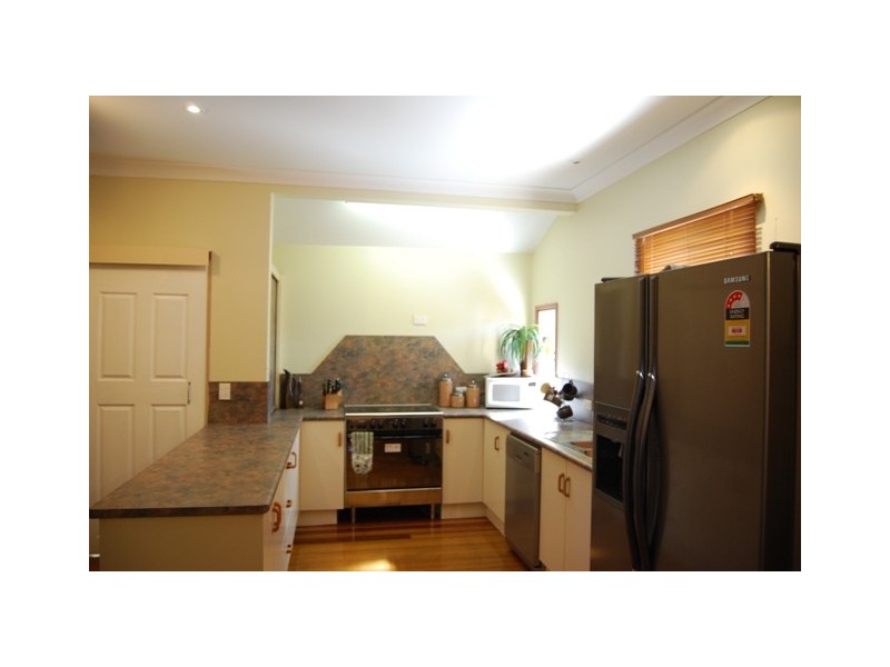 155 Earl Street, Berserker QLD 4701