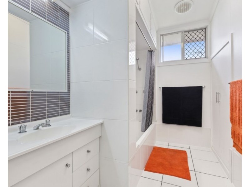 89 Edington Street, Berserker QLD 4701