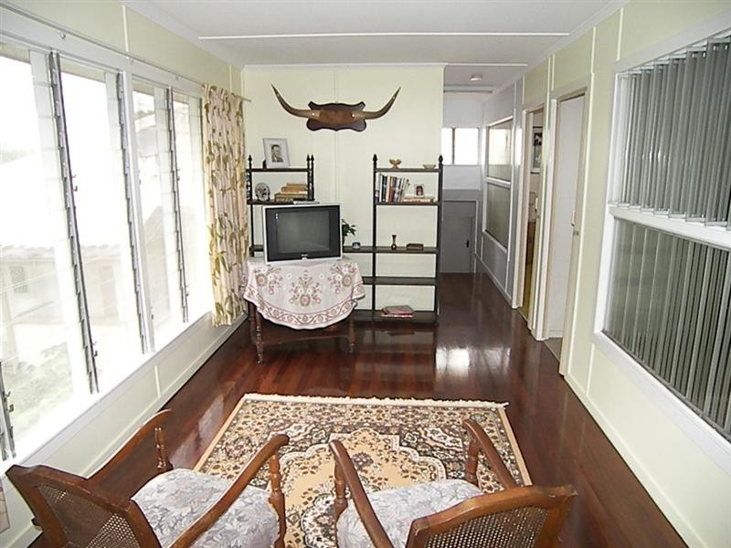 34 Queen Street, The Range QLD 4700
