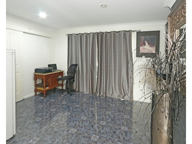 6 Constance Avenue, Rockyview QLD 4701