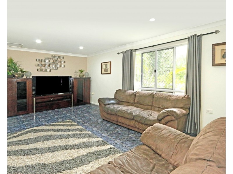 6 Constance Avenue, Rockyview QLD 4701