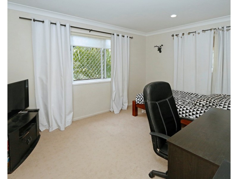 6 Constance Avenue, Rockyview QLD 4701