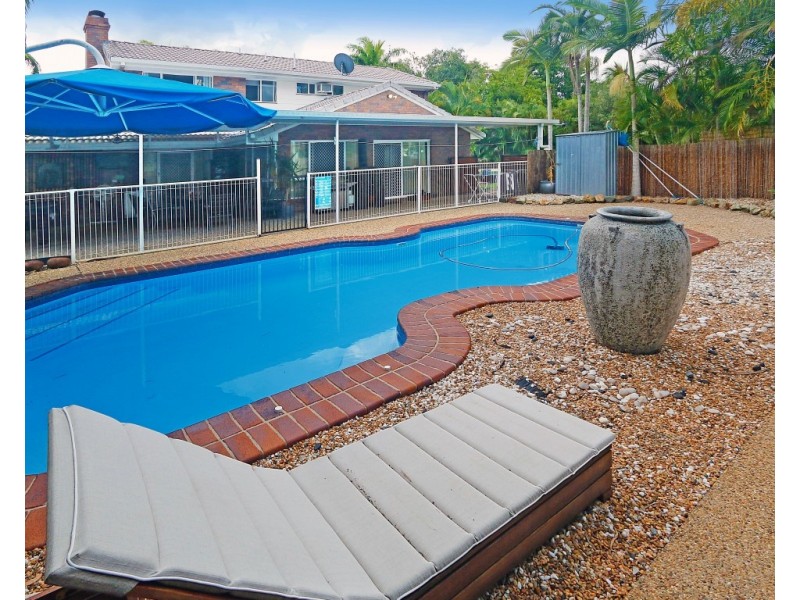 6 Constance Avenue, Rockyview QLD 4701