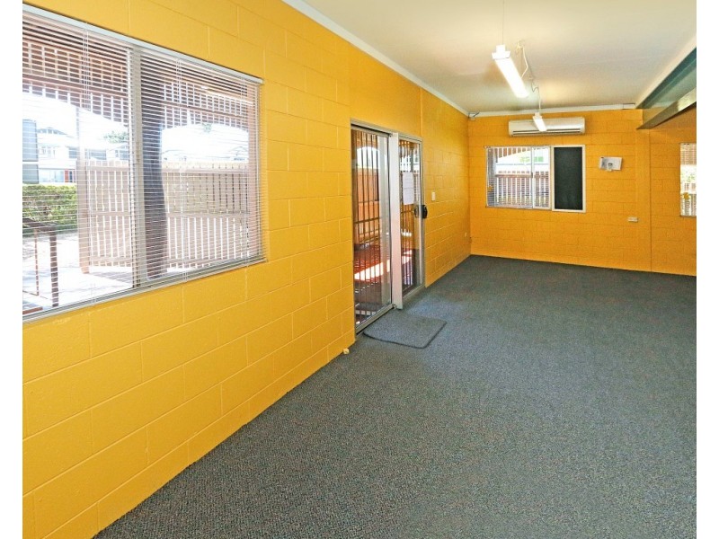 72 Elphinstone Street (Ground Floor), Berserker QLD 4701