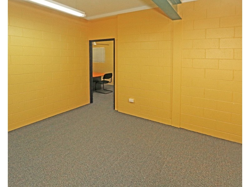 72 Elphinstone Street (Ground Floor), Berserker QLD 4701