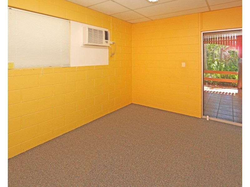 72 Elphinstone Street (Ground Floor), Berserker QLD 4701