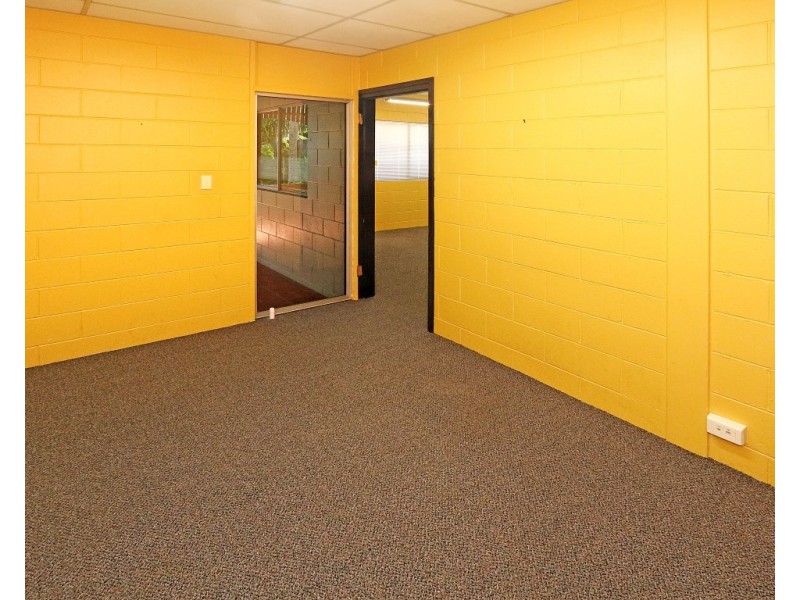 72 Elphinstone Street (Ground Floor), Berserker QLD 4701