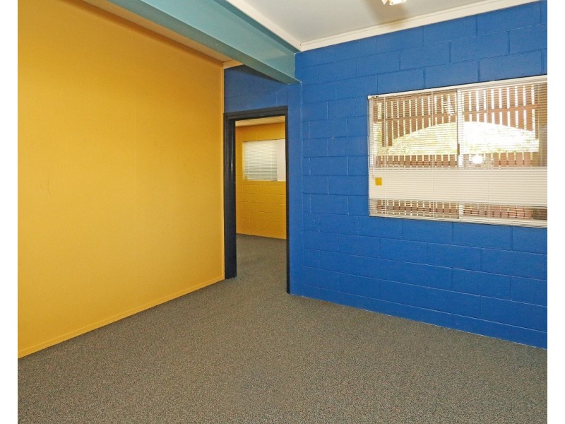 72 Elphinstone Street (Ground Floor), Berserker QLD 4701