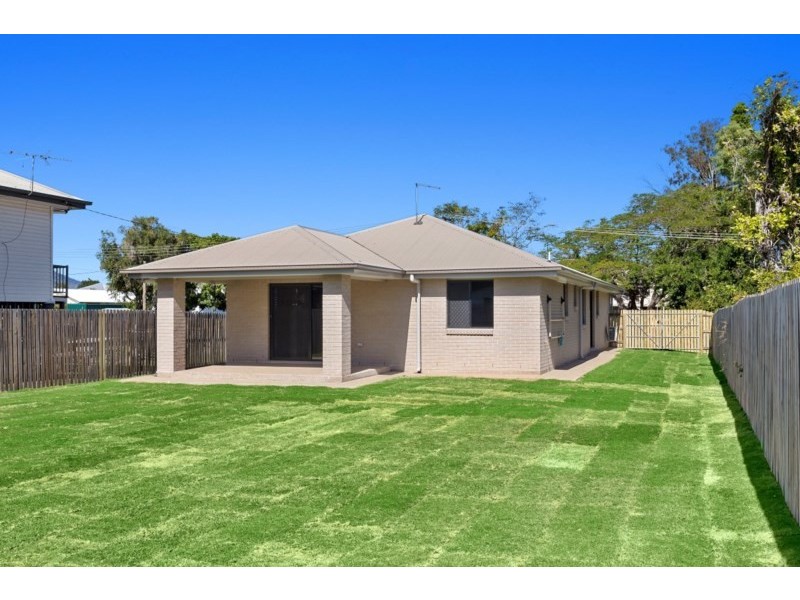 14 Gough Street, Park Avenue QLD 4701