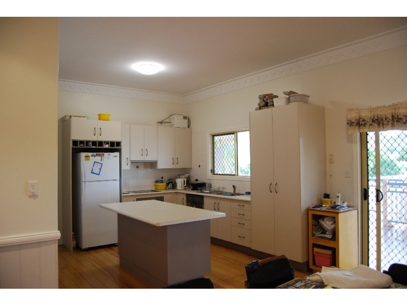 266 Berserker Street, Berserker QLD 4701