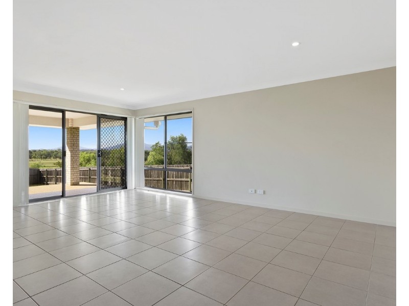 43 Burke and Wills Drive, Gracemere QLD 4702