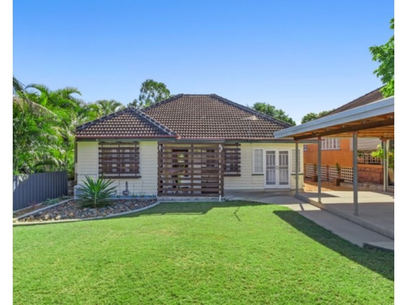 42 Jones Street, Wandal QLD 4700