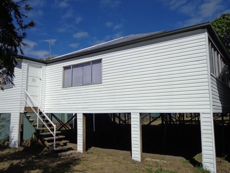 386 East Street, Depot Hill QLD 4700